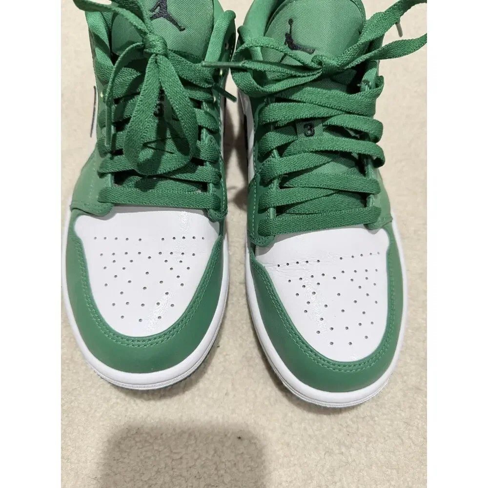 Air Jordan 1 Low Pine Green 2020 553558-301 Men’s size US8 Green/White/Black